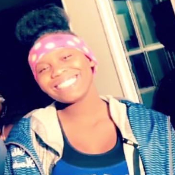 Meet your Posher, Chloe - Picture 1 of 1